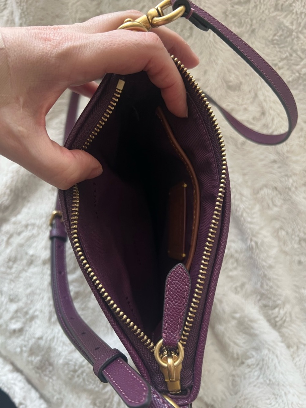 Coach Kitt Messenger Crossbody in Crossgrain Leather - Picture 3 of 4